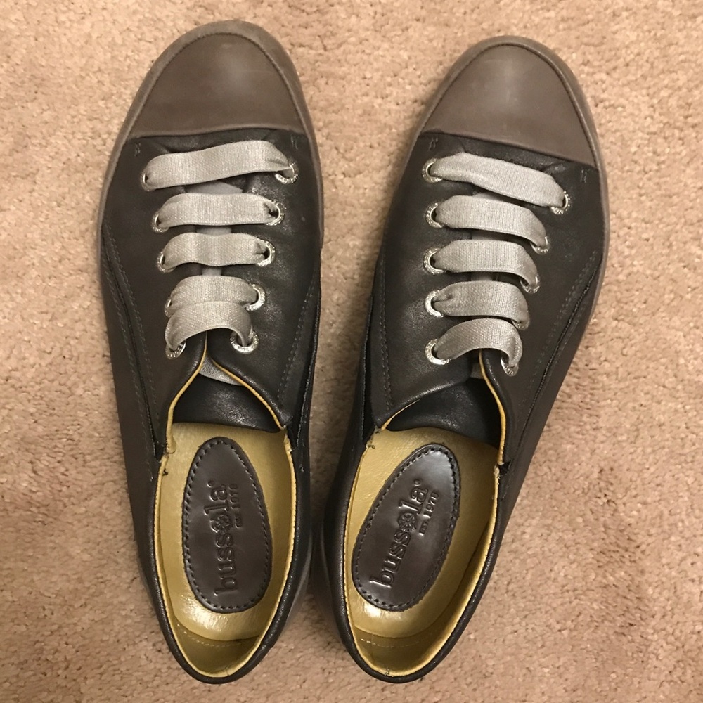 Bussola Vaasa Dark Silver Leather Slip Ons